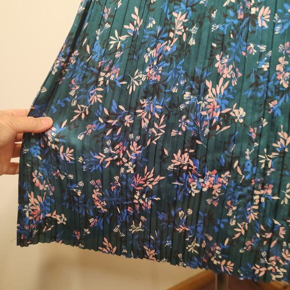 Banana Republic Pleated Layered Midi Dress Size 8 - Picture 2 of 13